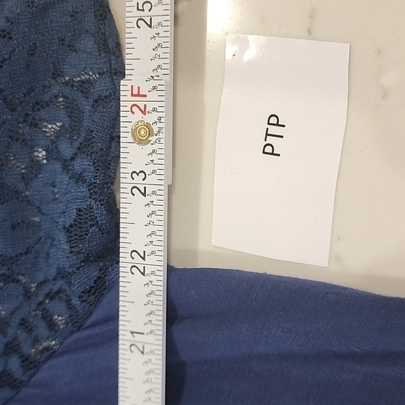 Apt 9 lace overlay navy short sleeve top, size 1X - Picture 8 of 9